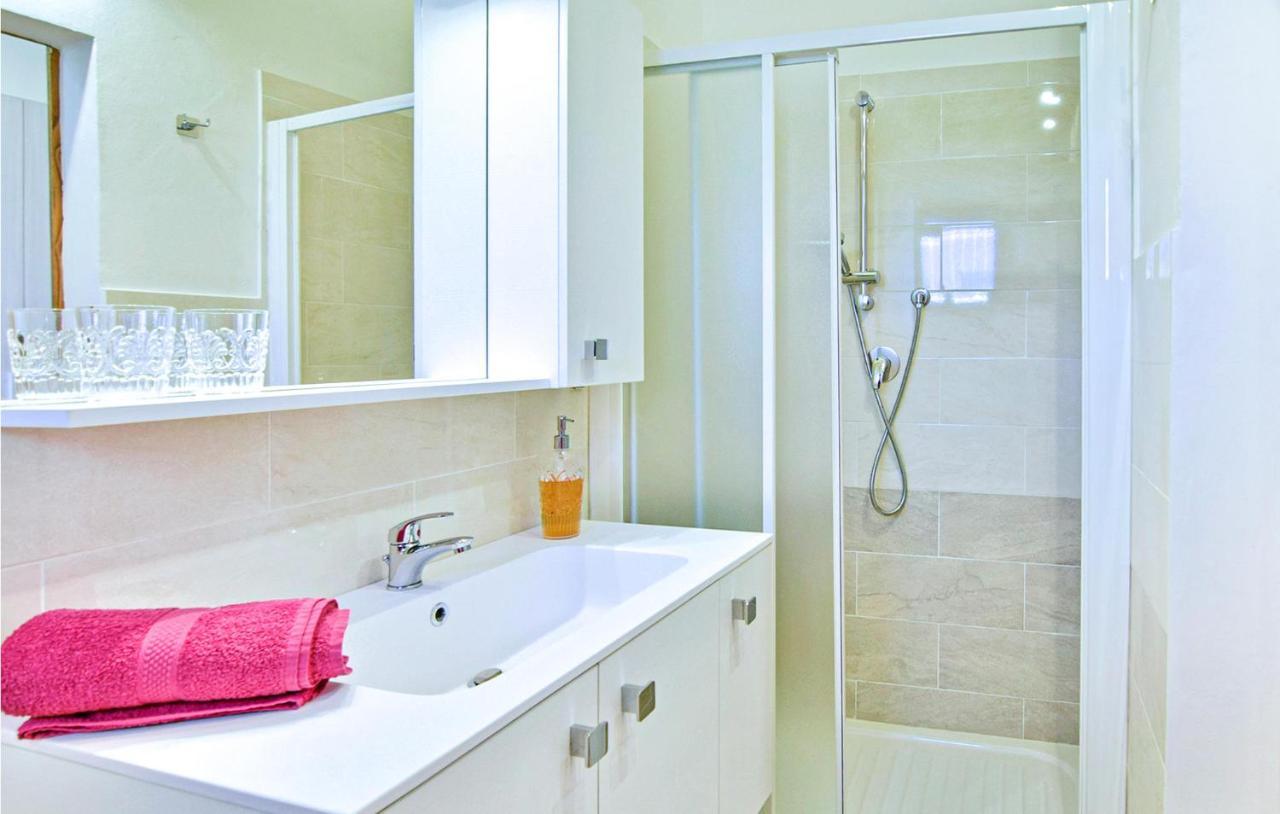 1 Bedroom Gorgeous Apartment In Arezzo Exterior foto