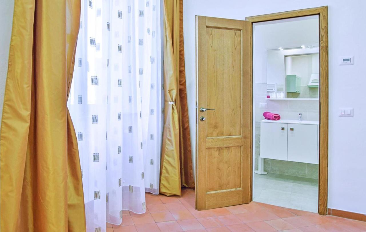 1 Bedroom Gorgeous Apartment In Arezzo Exterior foto